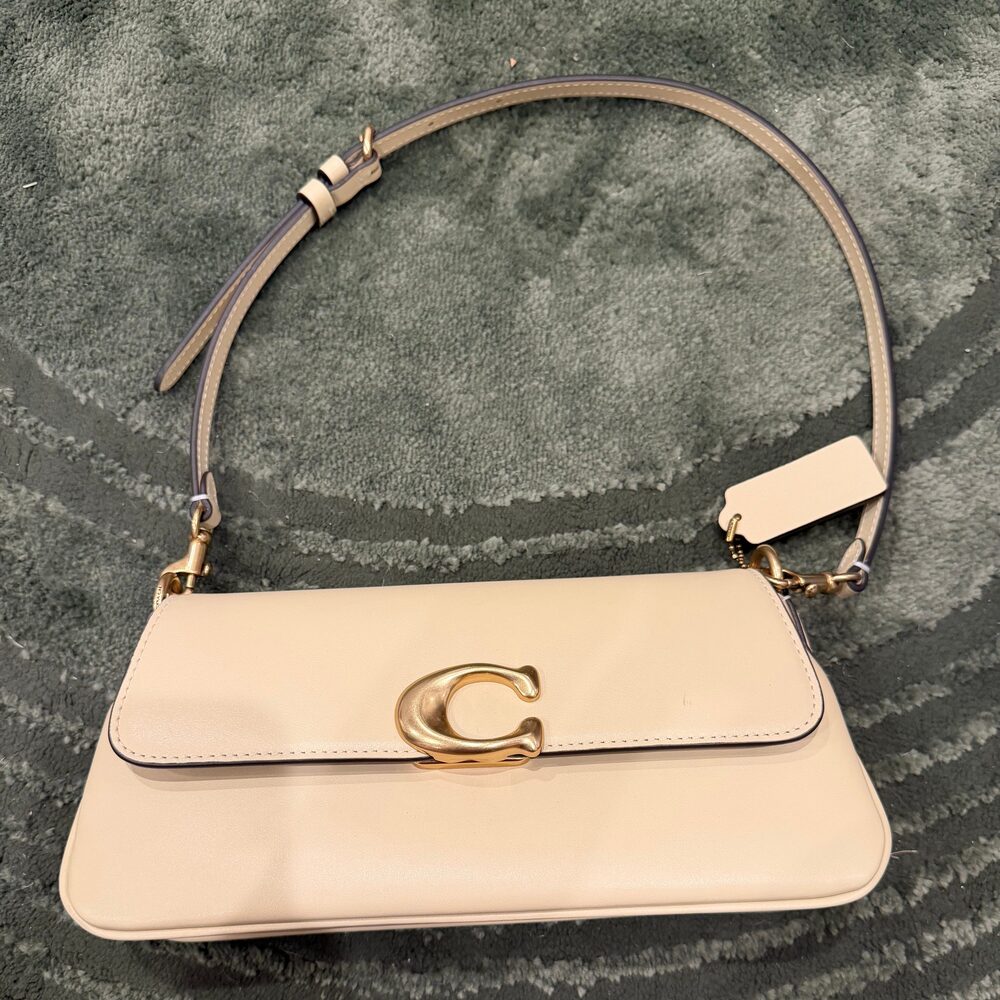 Coach Jet Bag in Vanilla